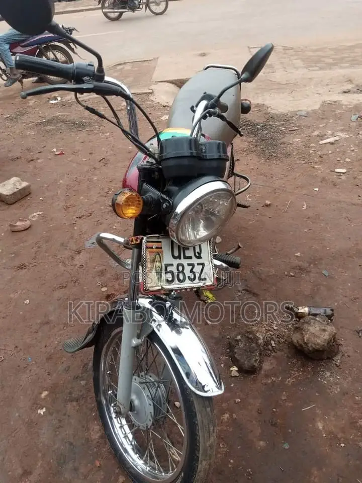 Bajaj Boxer 2015 Orange