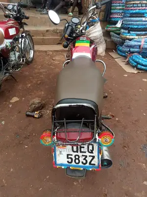Bajaj Boxer 2015 Orange
