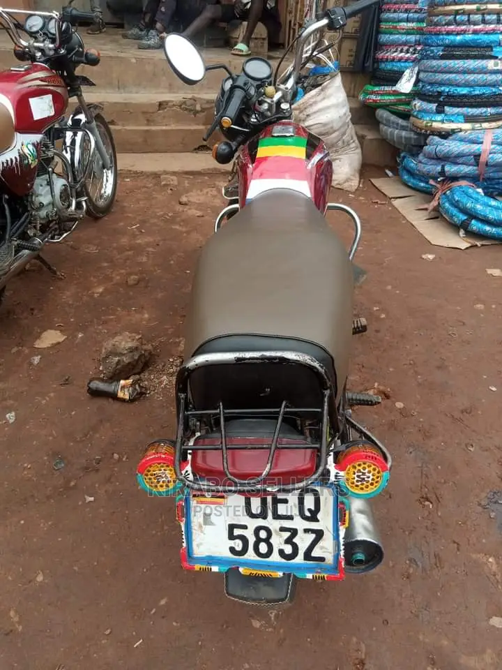 Bajaj Boxer 2015 Orange