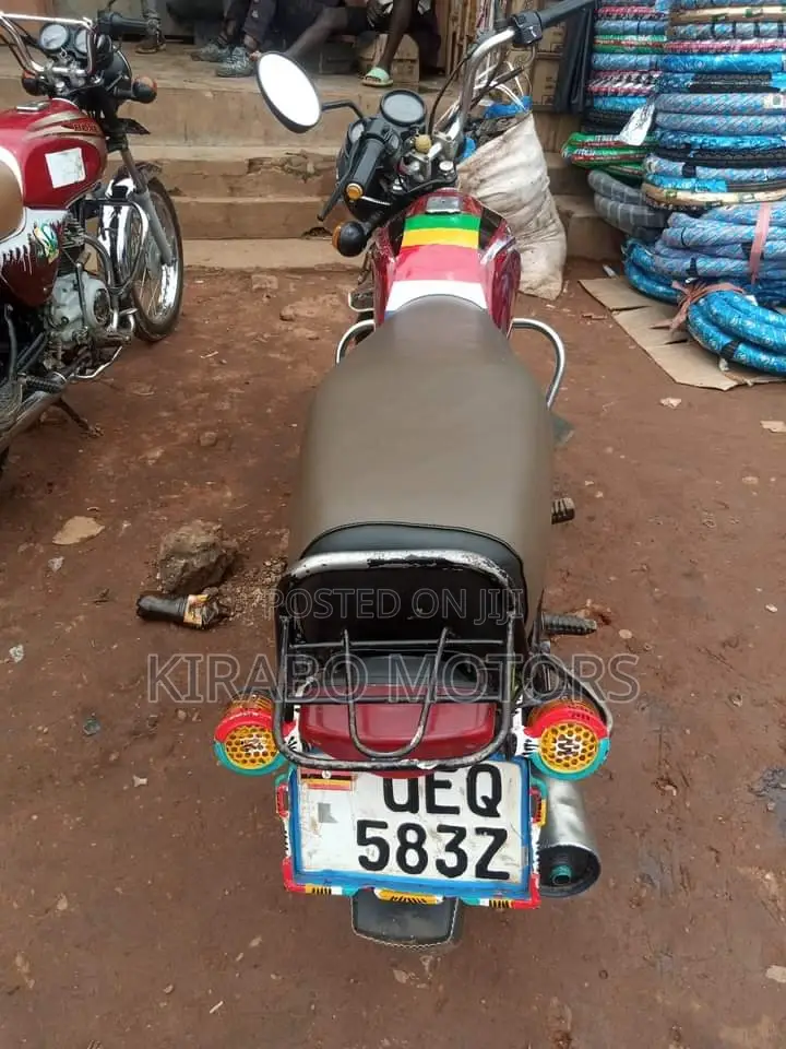 Bajaj Boxer 2015 Orange