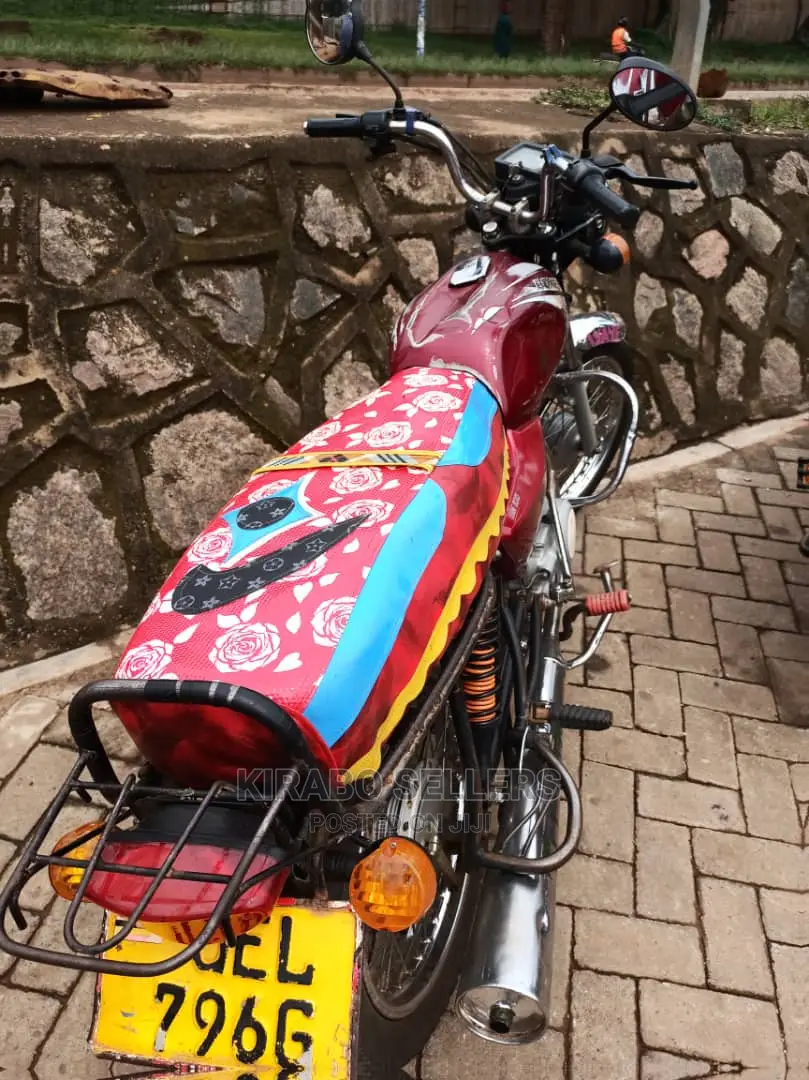 Bajaj Boxer 2015 Orange