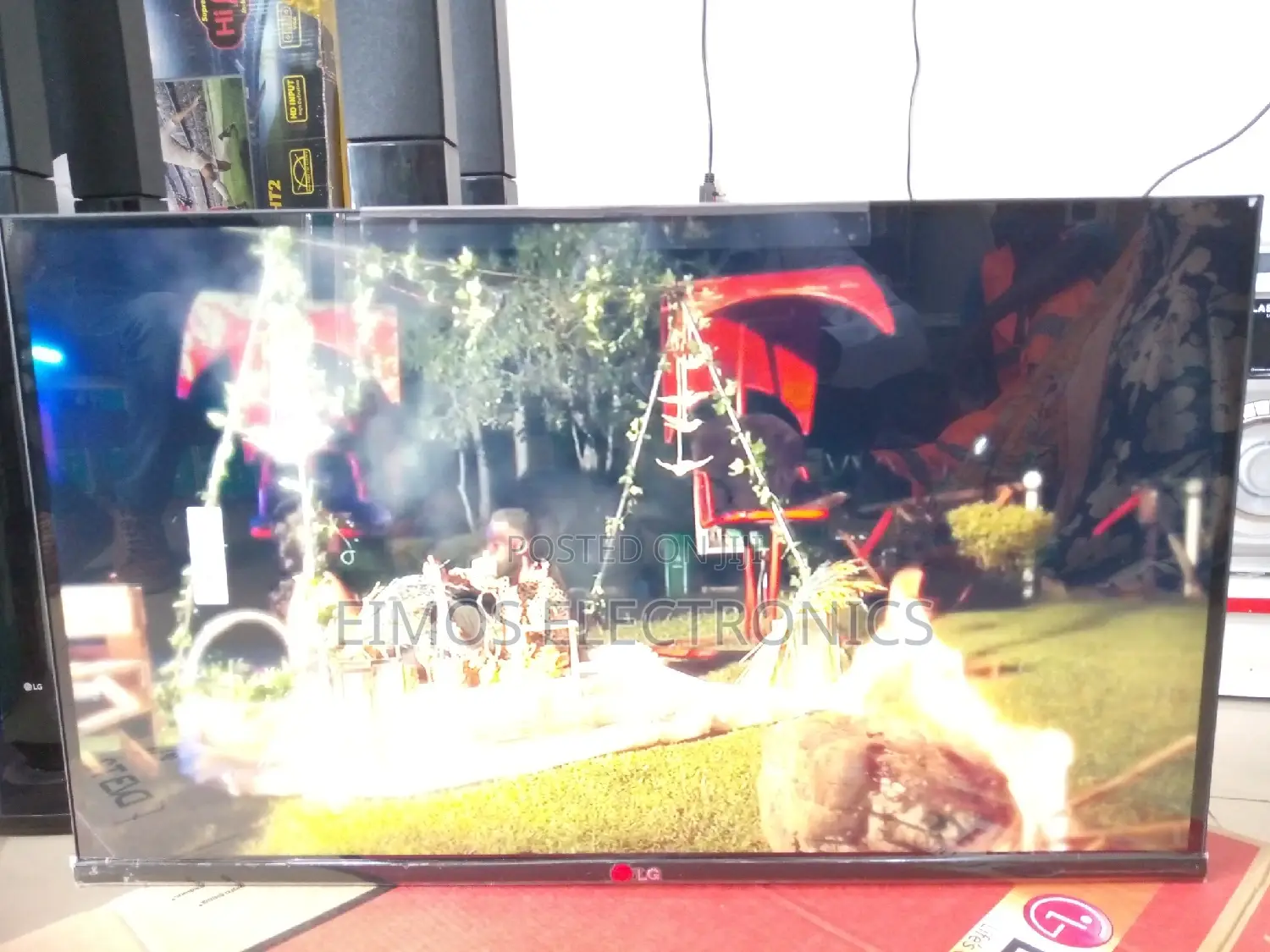 A 32" LED LG Free to Air TV