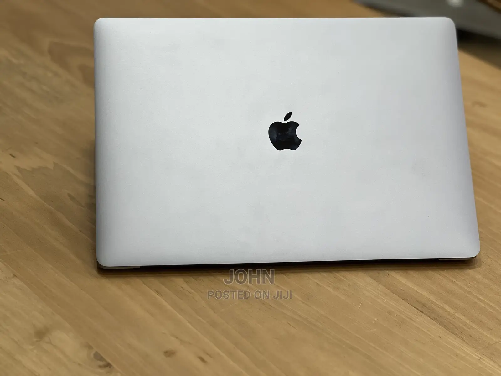 New Laptop Apple MacBook Pro 2019 16GB Intel Core I9 SSHD (Hybrid) 1T