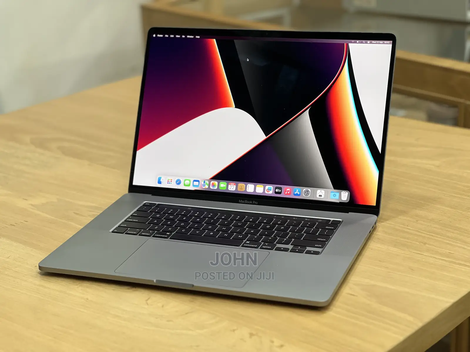 New Laptop Apple MacBook Pro 2019 16GB Intel Core I9 SSHD (Hybrid) 1T