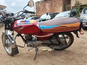 Aprilia 2017 Red