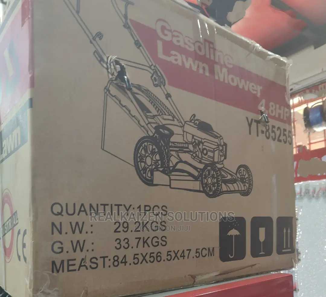 YATO 4.8HP Gasoline Lawn Mower 3500W