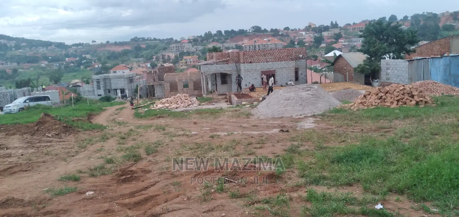 Very Beautiful Hot Plot on Quicksale Just After Munyonyo