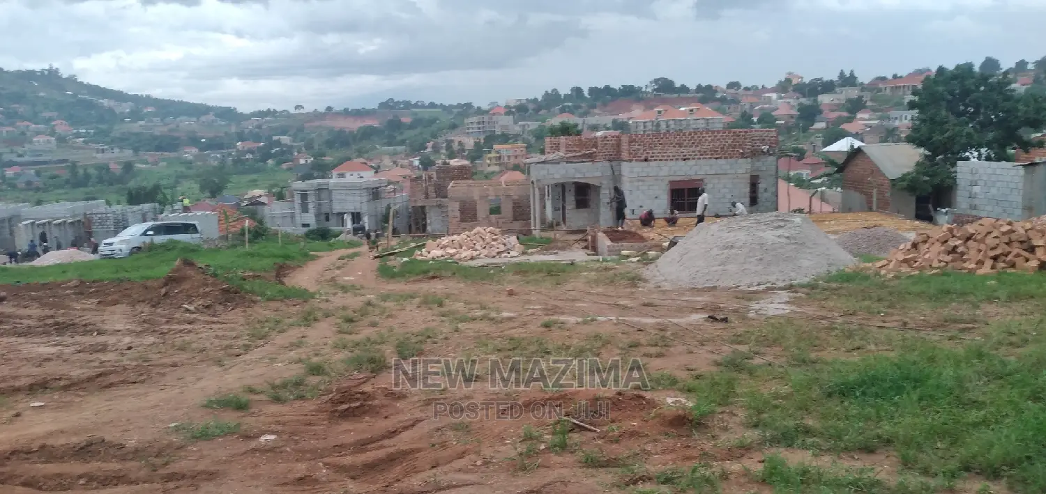 Very Beautiful Hot Plot on Quicksale Just After Munyonyo