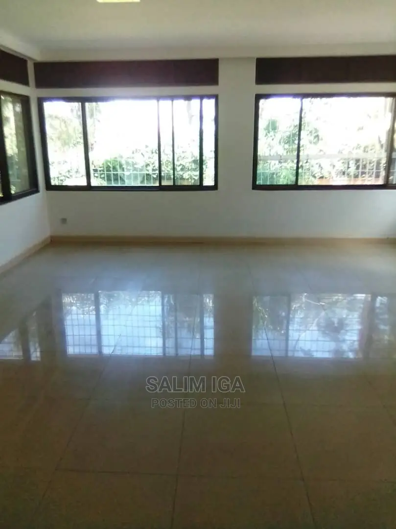 5bdrm Duplex in Kololo Property, Central Division for Rent