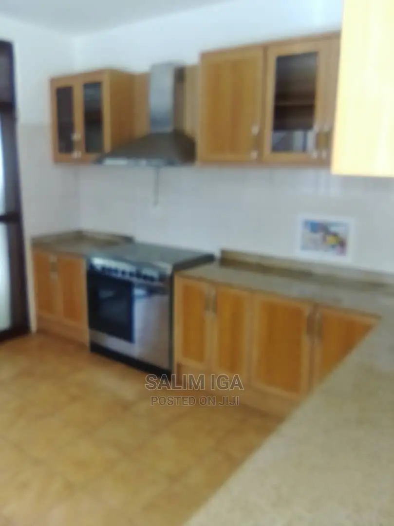 5bdrm Duplex in Kololo Property, Central Division for Rent