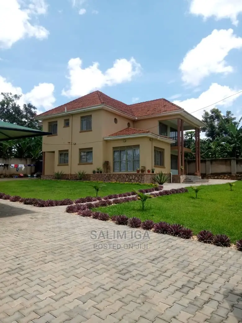 5bdrm Duplex in Kololo Property, Central Division for Rent
