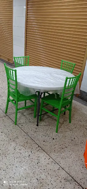 Foldable Table Round Shape
