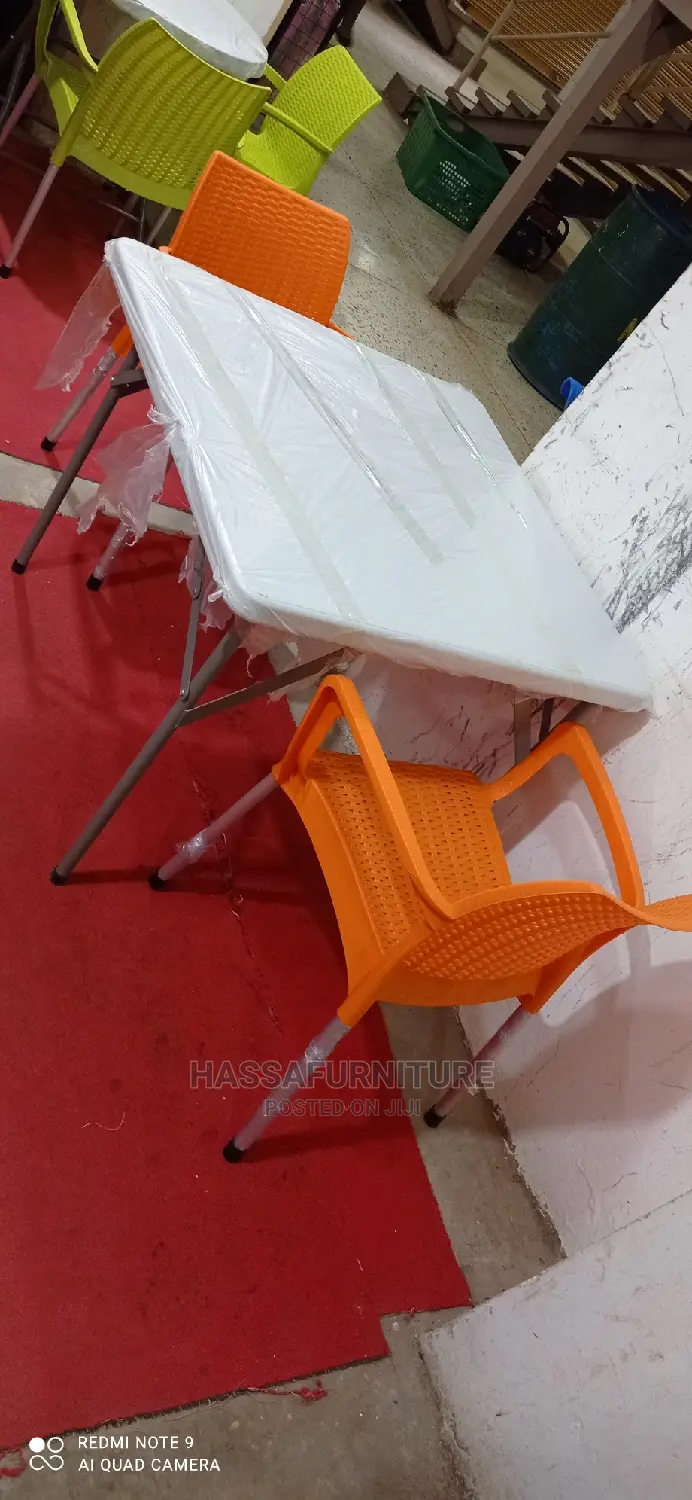 Cocktail Foldable Table