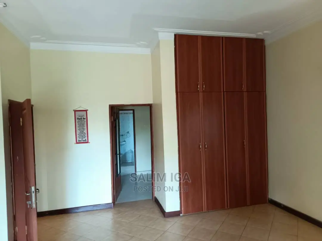 4bdrm Duplex in Kololo Property, Central Division for Rent