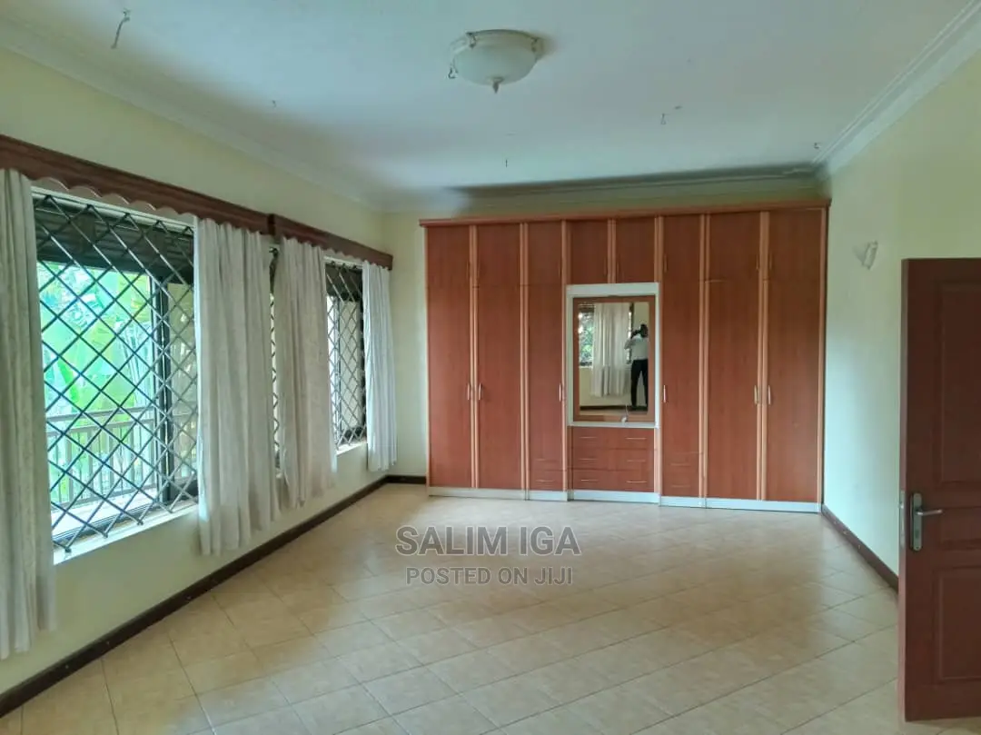 4bdrm Duplex in Kololo Property, Central Division for Rent