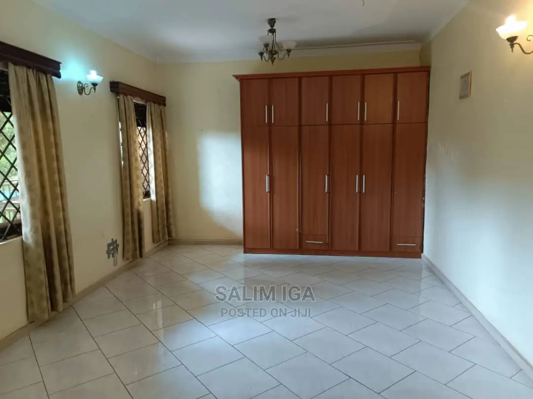4bdrm Duplex in Kololo Property, Central Division for Rent