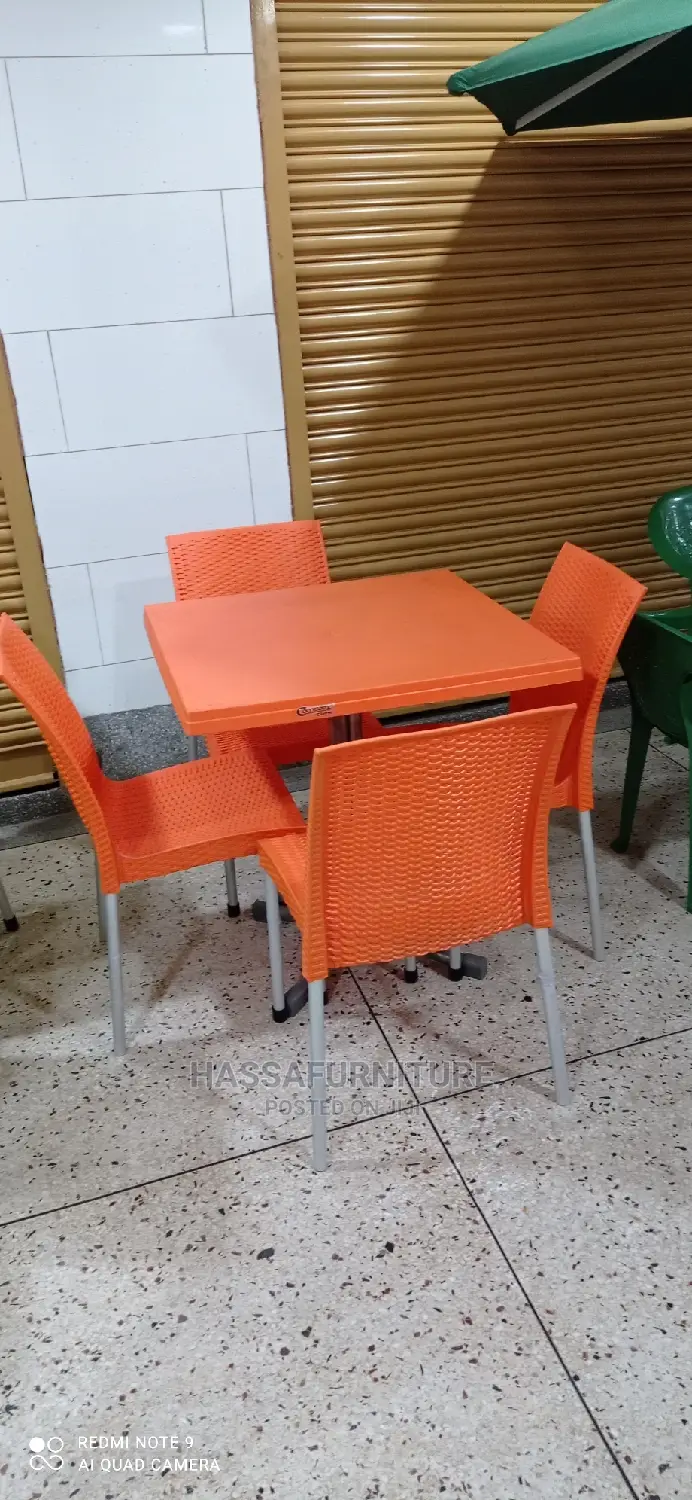 Orange Restaurant Set