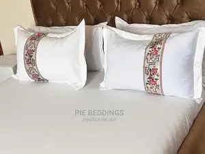 Duvet Cover With 4 Pillow Cases