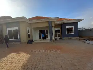 Furnished 4bdrm House in Kira Tarmacked for Sale