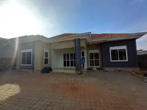 Furnished 4bdrm House in Kira Tarmacked for Sale