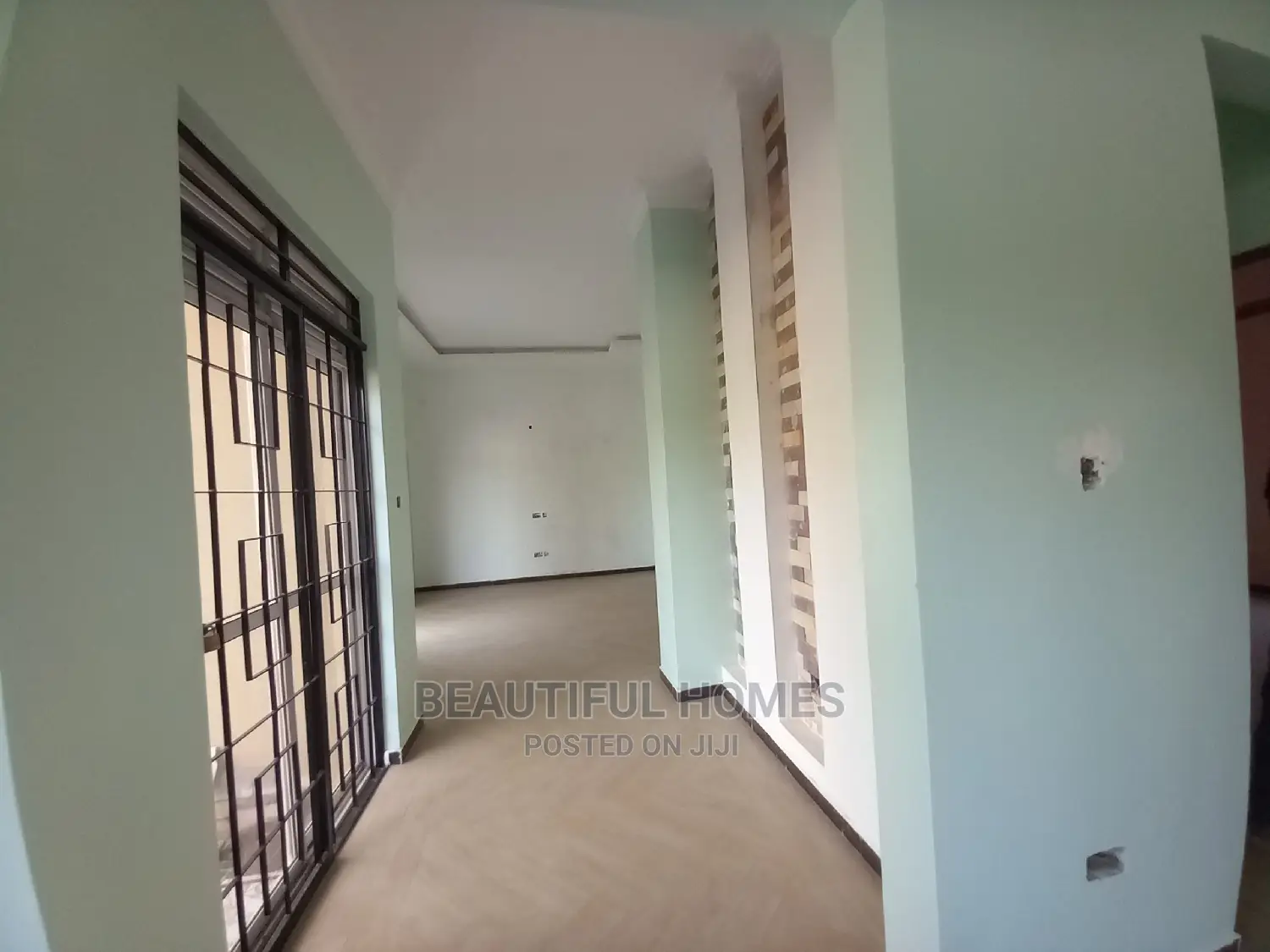 Furnished 4bdrm House in Kira Tarmacked for Sale