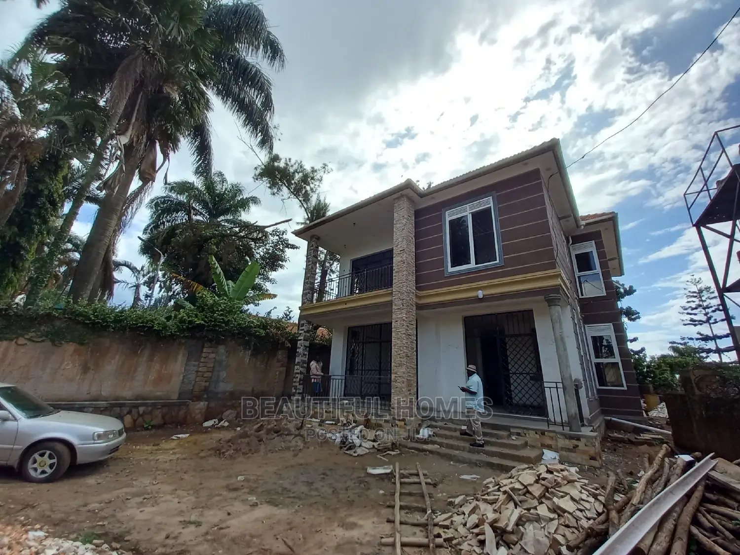 Furnished 4bdrm Duplex in Kasangati Nice, Makindye for Sale