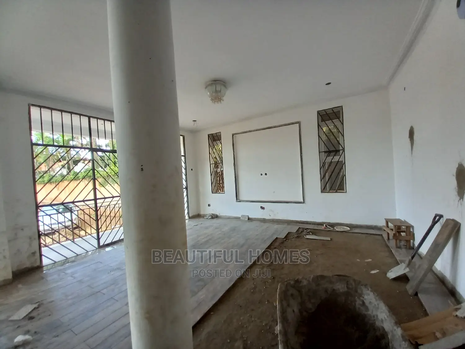 Furnished 4bdrm Mansion in Kansanga Expatriates, Makindye for Sale