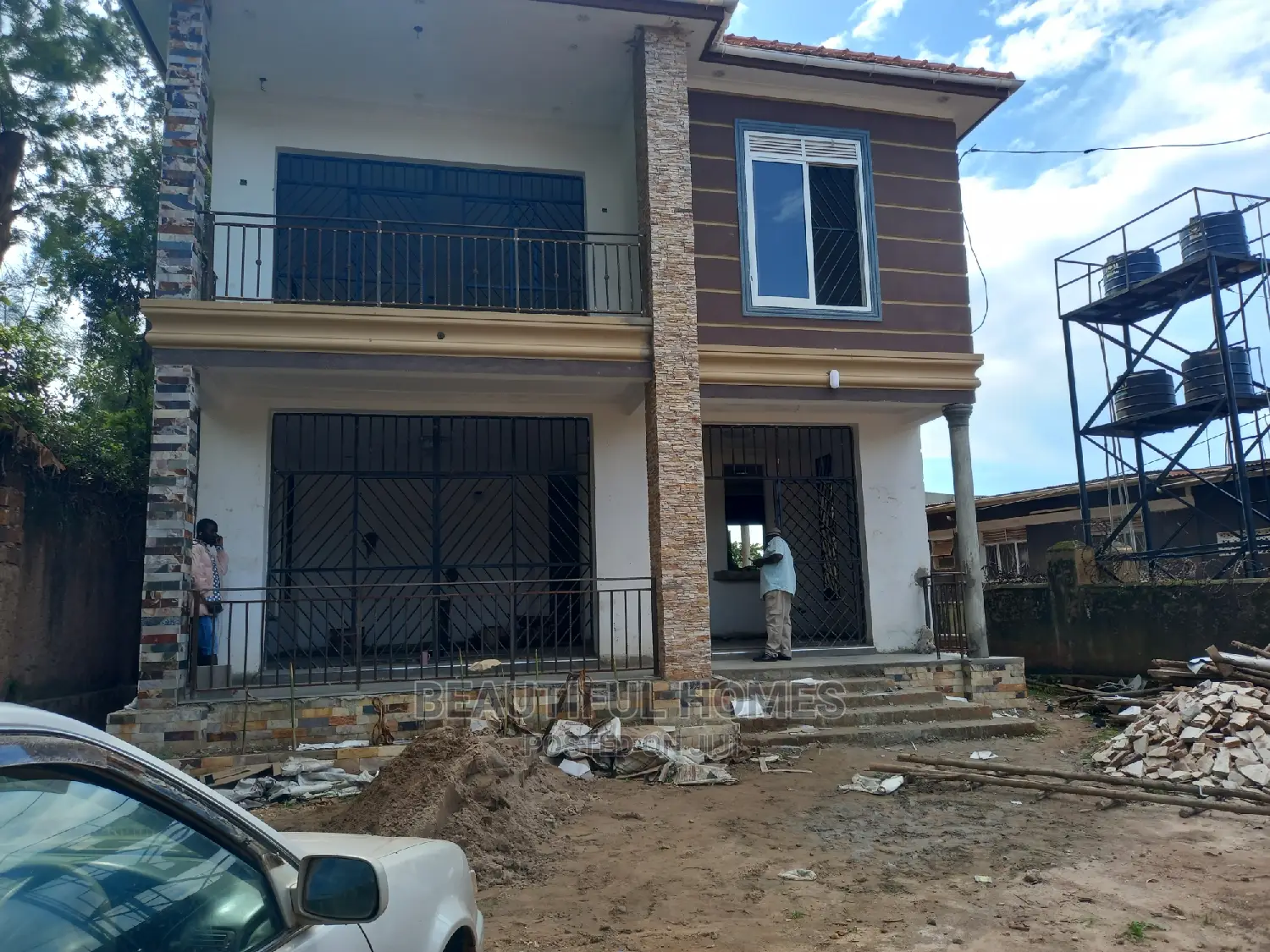 Furnished 4bdrm Mansion in Kansanga Tarmacked, Makindye for Sale