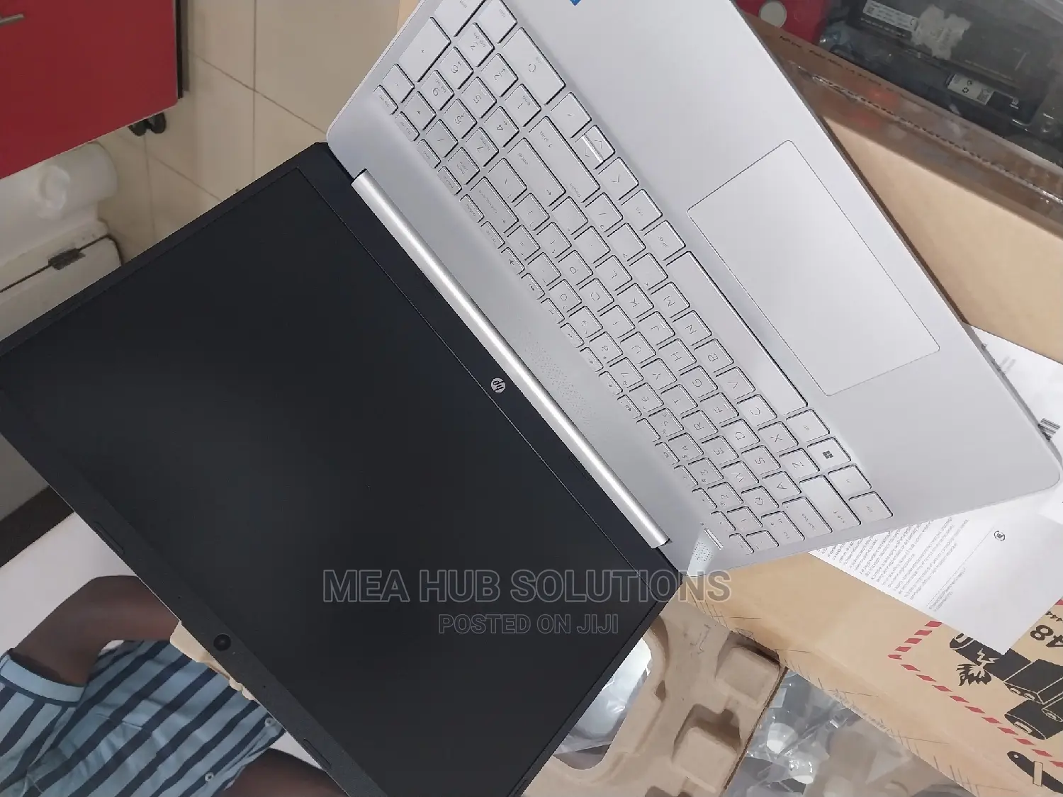New Laptop HP 15-F272wm 8GB Intel Core I5 SSD 512GB