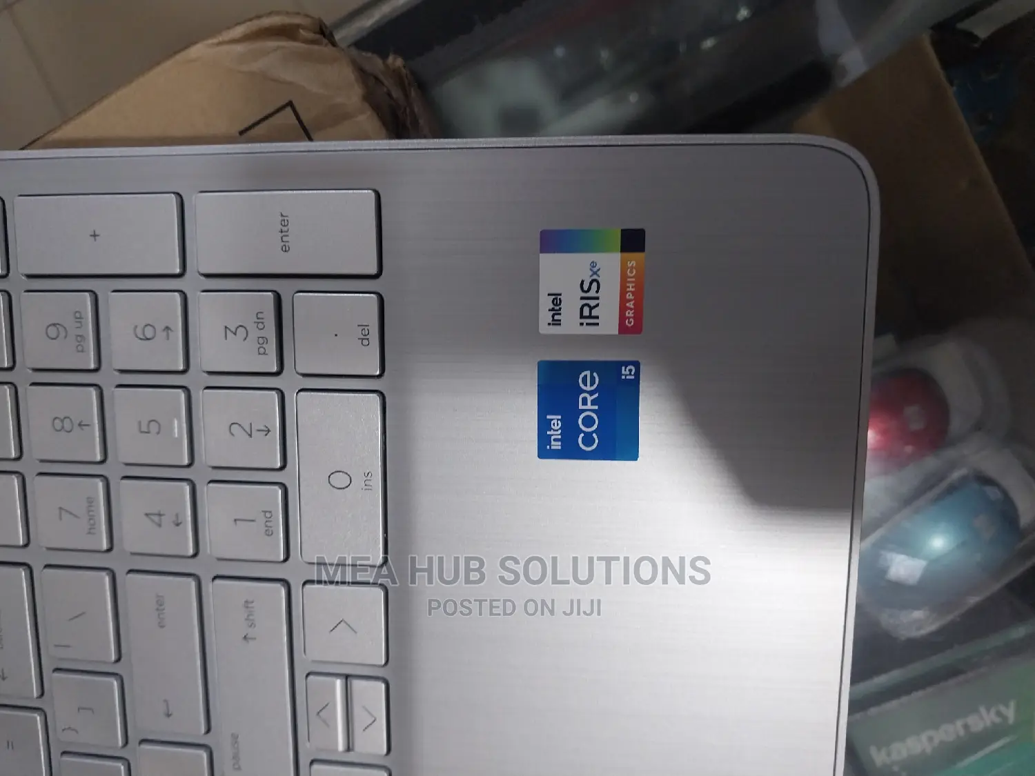 New Laptop HP 15-F272wm 8GB Intel Core I5 SSD 512GB