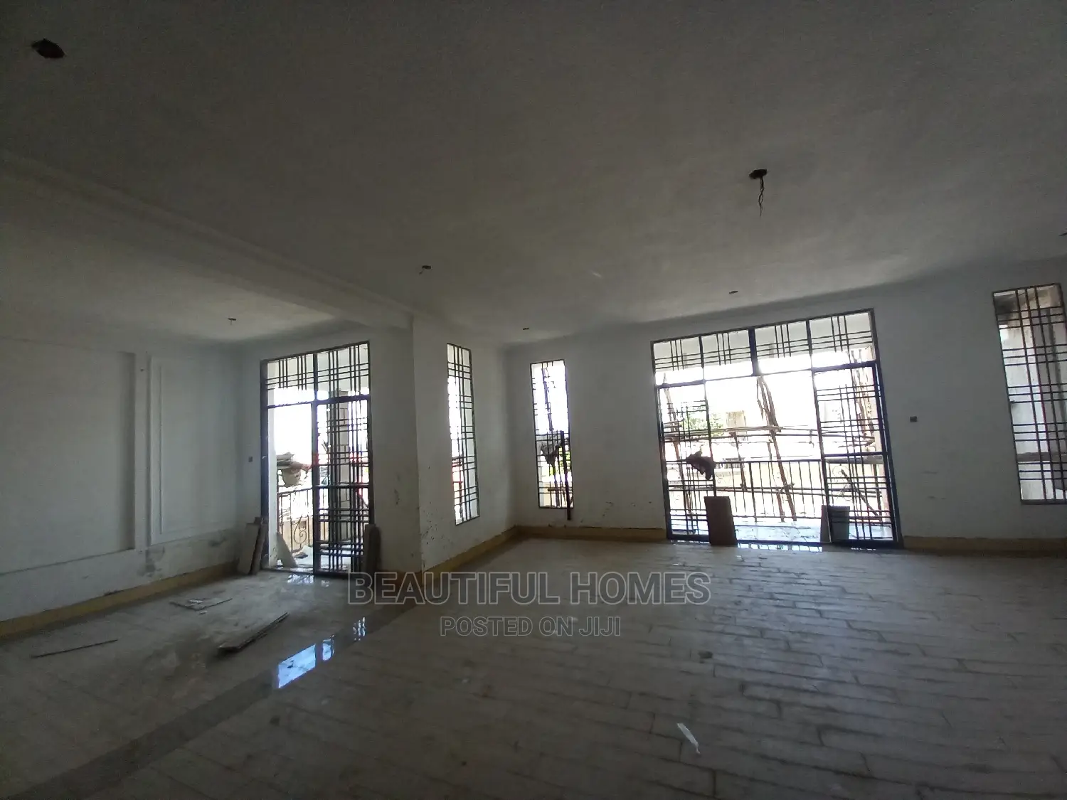 Furnished 7bdrm House in Kigo Lake View, Makindye for Sale