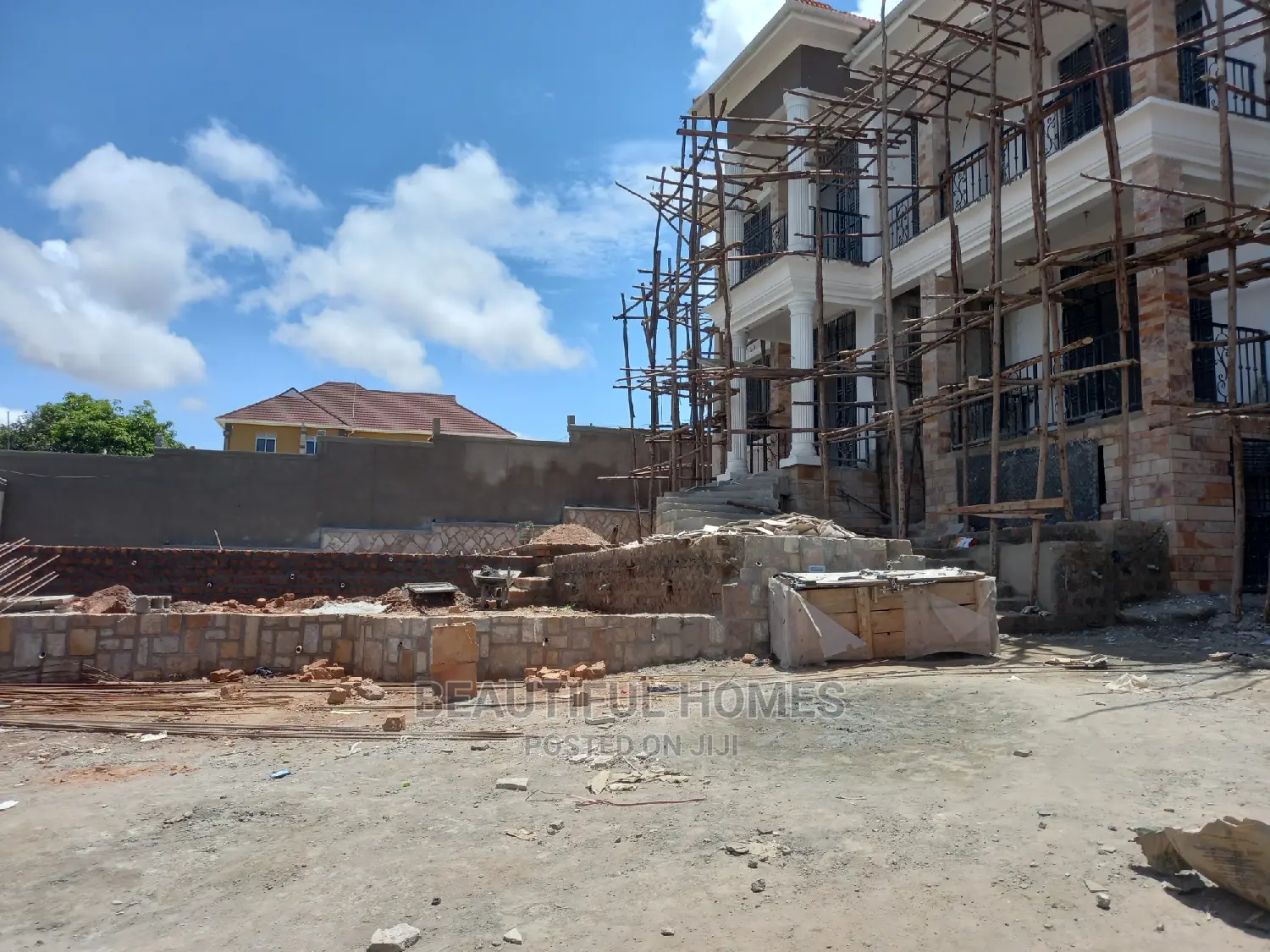 Furnished 7bdrm Mansion in Kigo Rich, Makindye for Sale