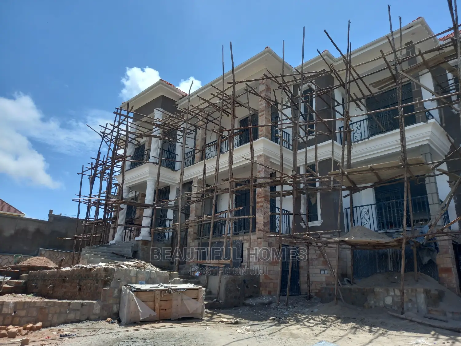 Furnished 7bdrm Mansion in Kigo Lake View, Makindye for Sale