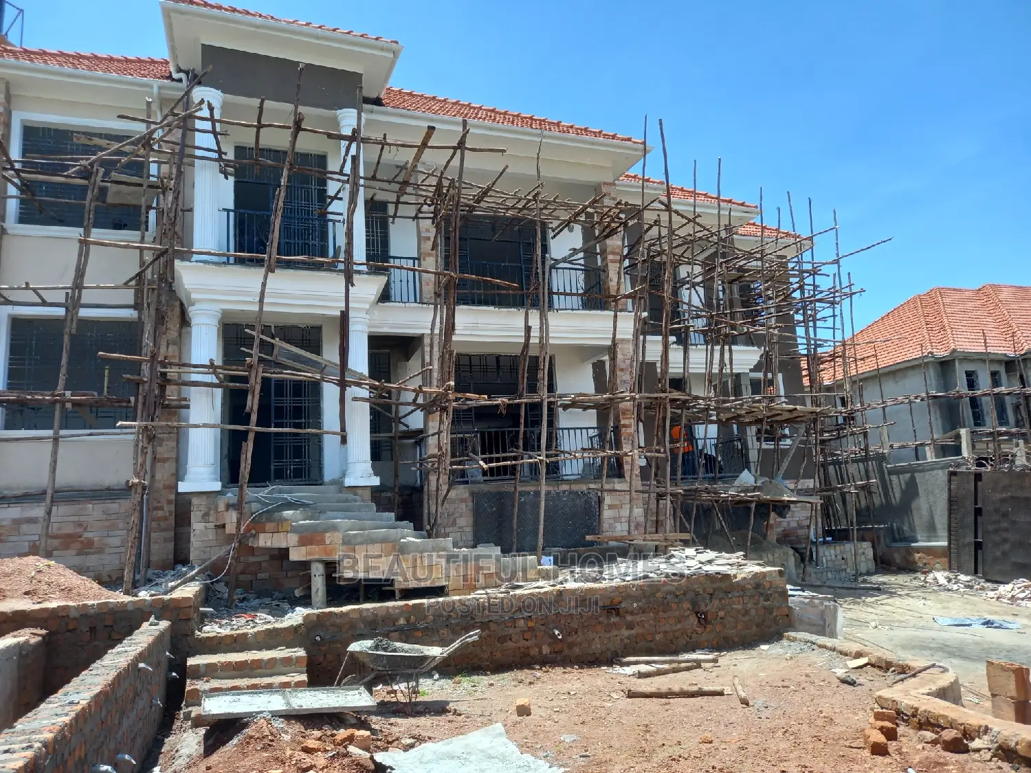 Furnished 7bdrm Mansion in Kigo, Makindye for Sale