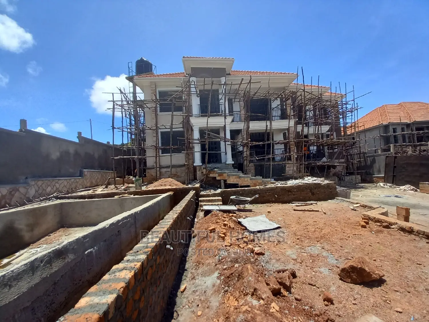 Furnished 7bdrm Mansion in Kigo, Makindye for Sale