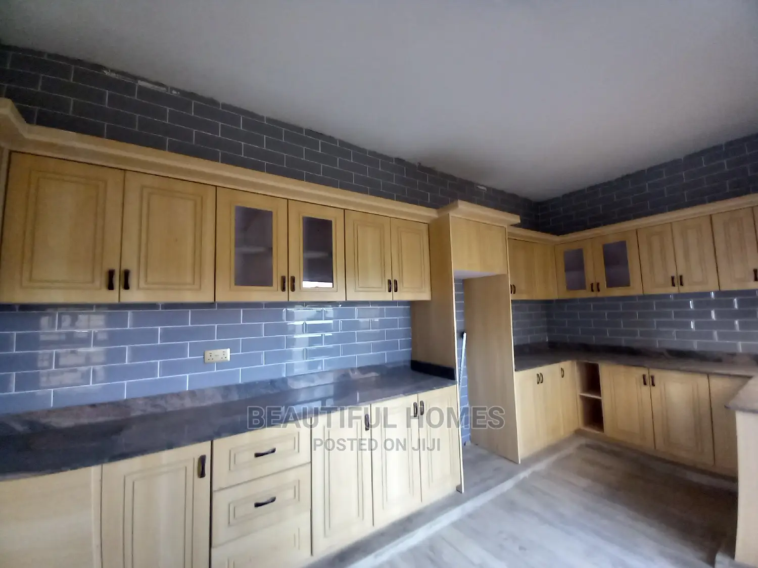 Furnished 4bdrm Bungalow in Kisaasi, Central Division for Sale