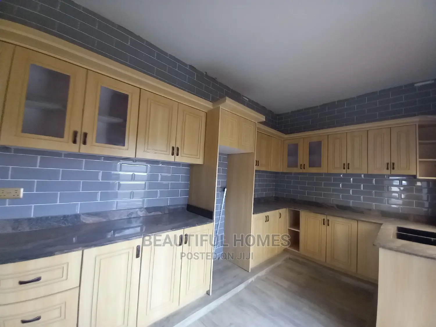 Furnished 4bdrm House in Kisaasi, Central Division for Sale