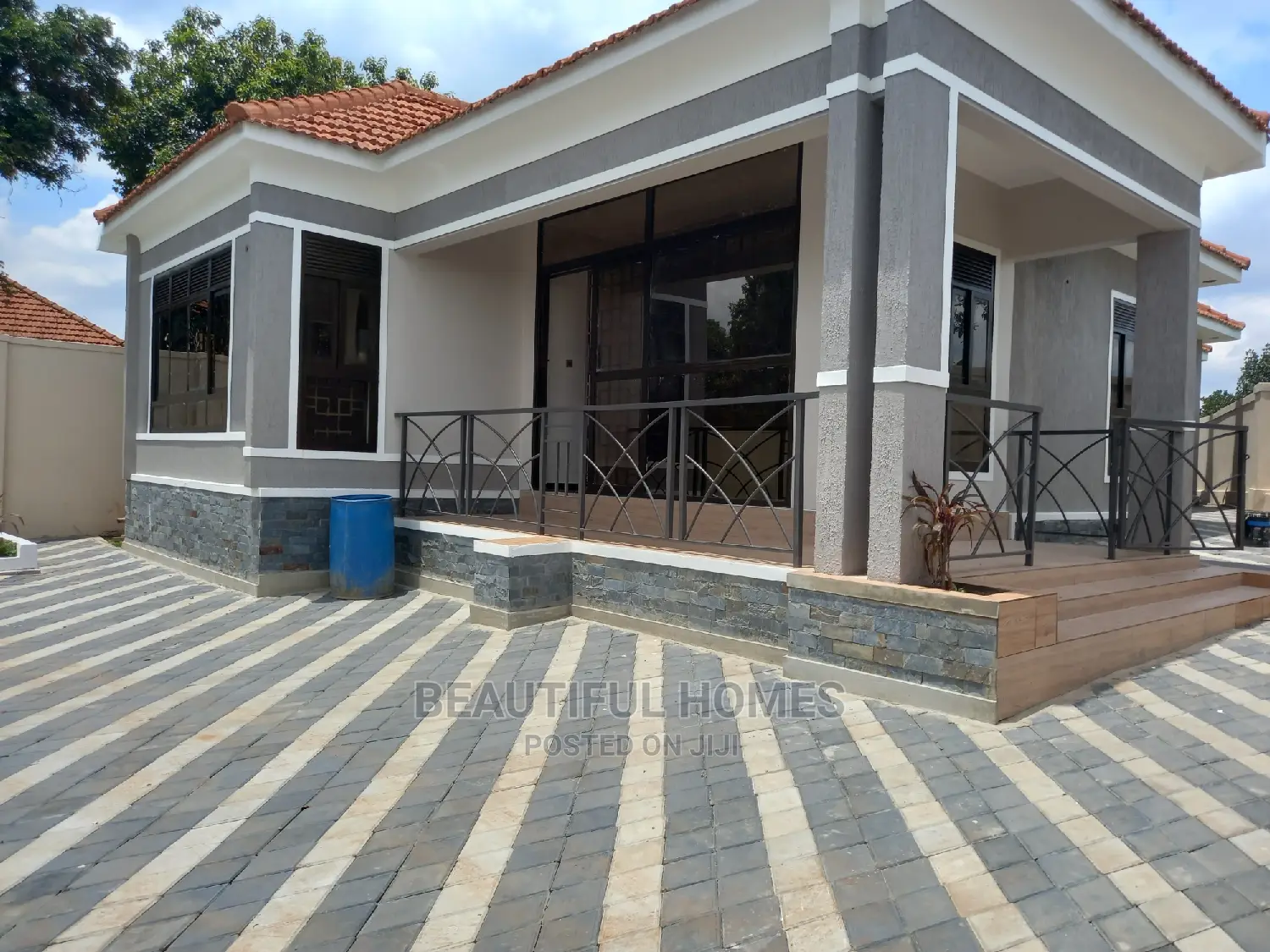 Furnished 4bdrm House in Kisaasi, Central Division for Sale