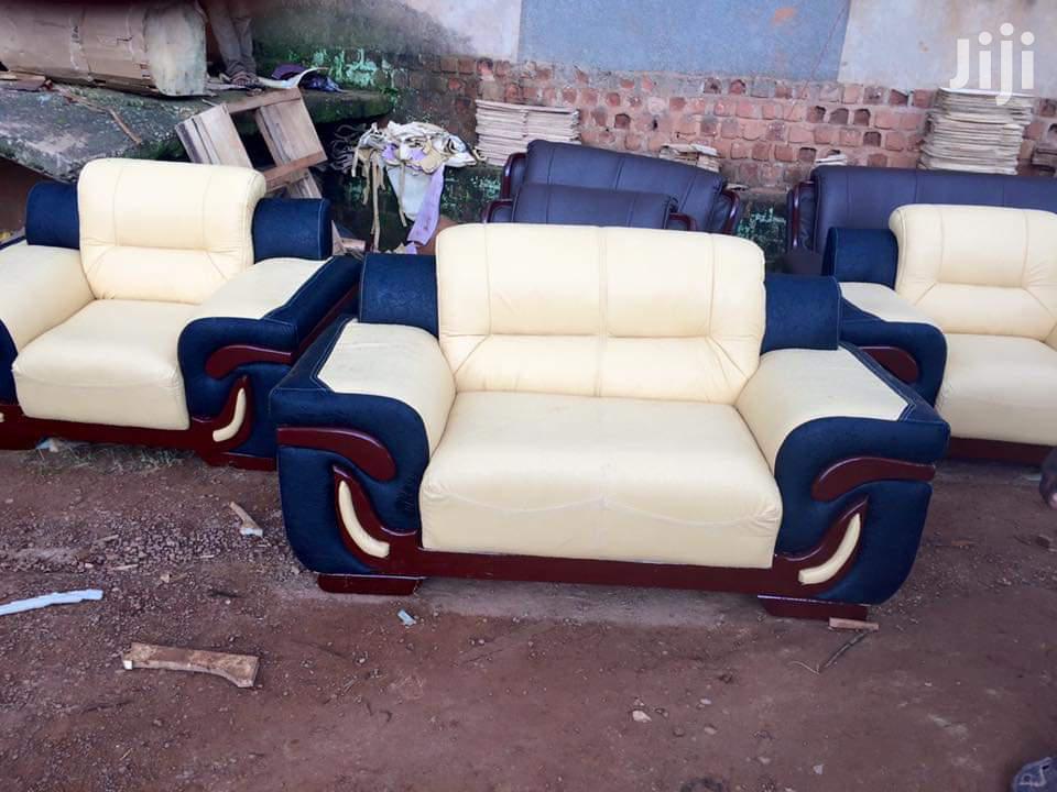 Already Made Sofas in Any Colours in Kampala Furniture, Mutebi
