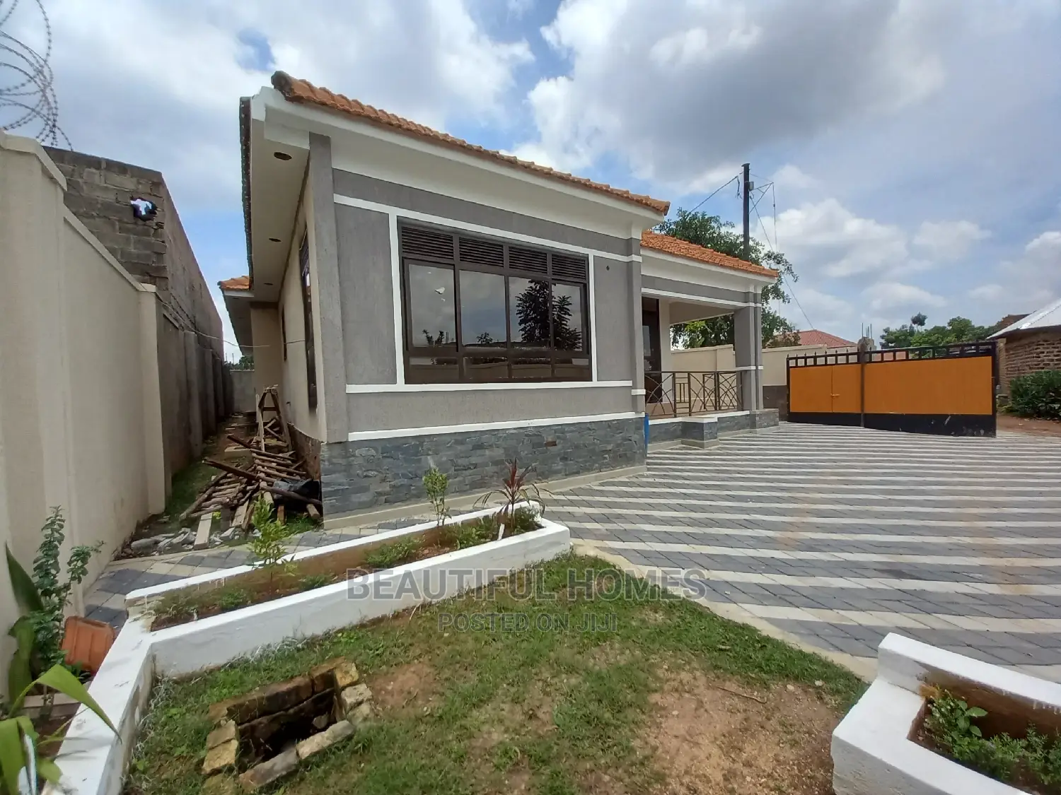 Furnished 4bdrm House in Kisaasi, Central Division for Sale