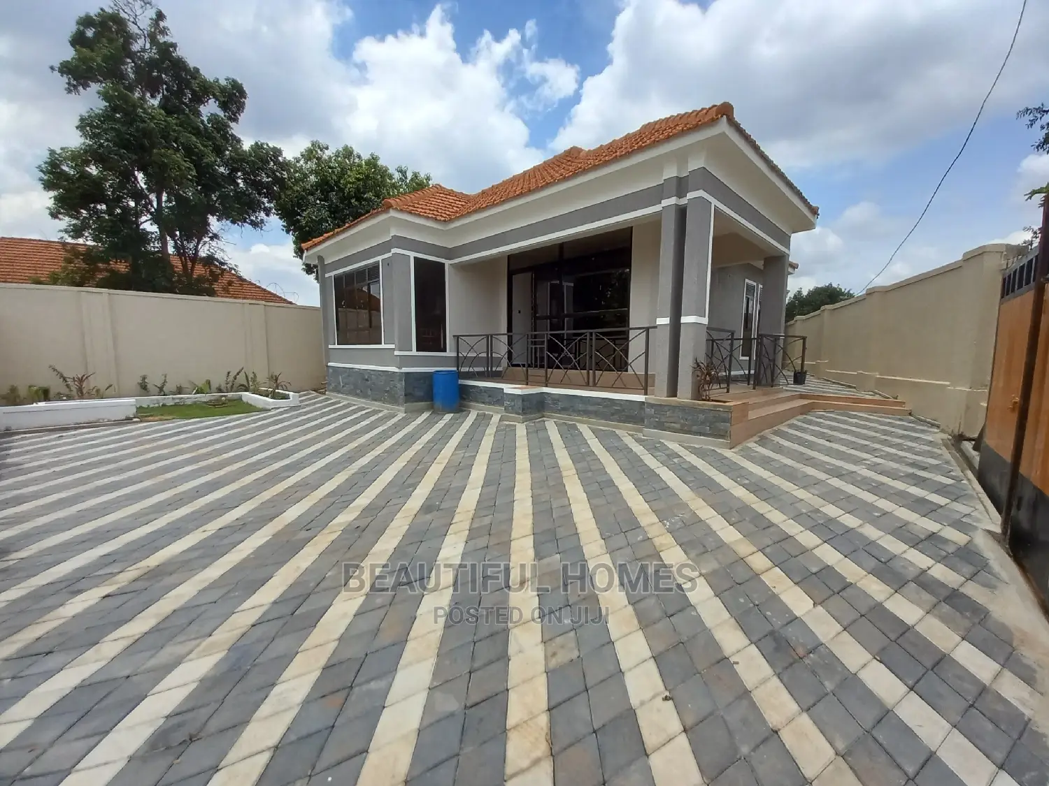 Furnished 4bdrm House in Kisaasi, Central Division for Sale