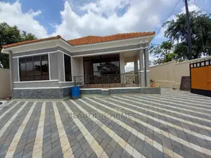 Furnished 4bdrm Maisonette in Kisaasi, Central Division for sale