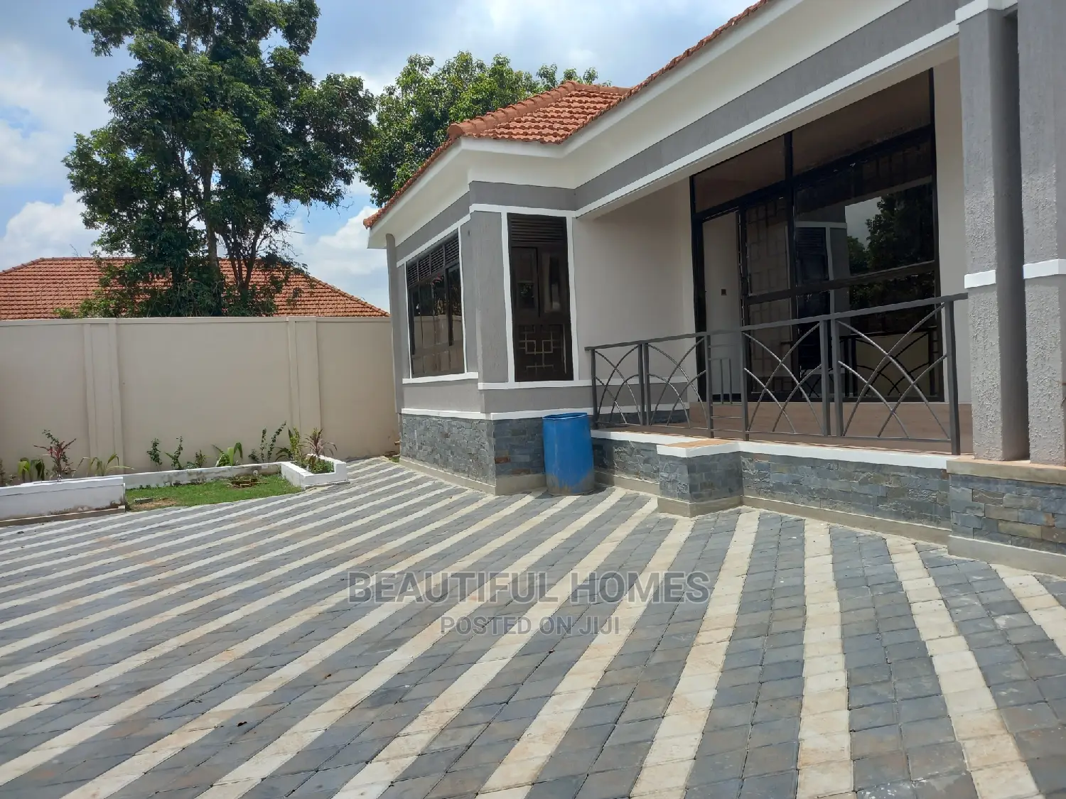 Furnished 4bdrm Bungalow in Kisaasi, Central Division for sale