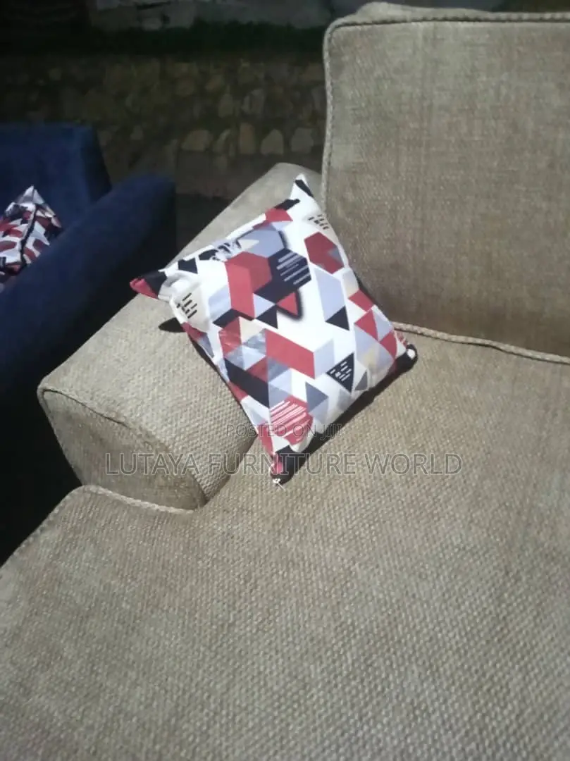 L Shape for Sale in Good Materials and Price