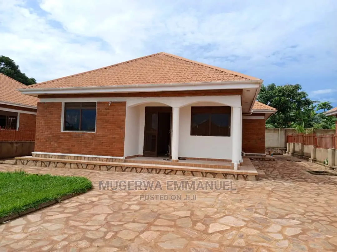 2 Acres of Land With Houses for Sale in Bwerenga Along Entee