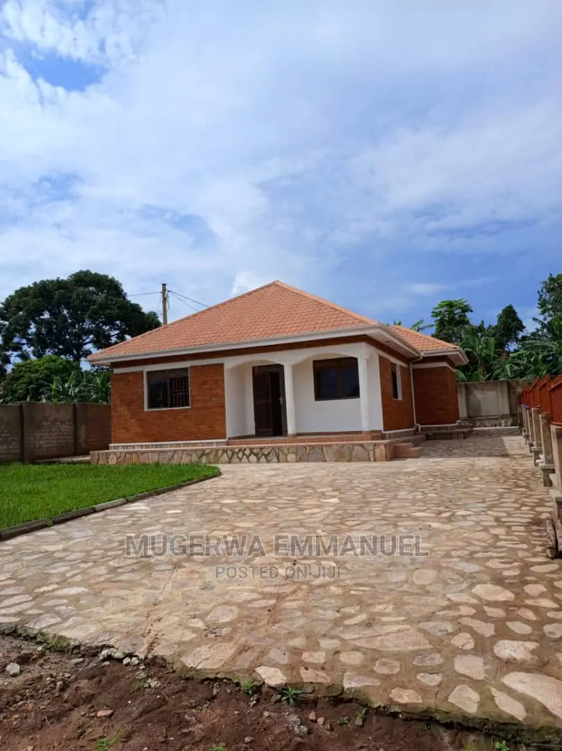 2 Acres of Land With Houses for Sale in Bwerenga Along Entee