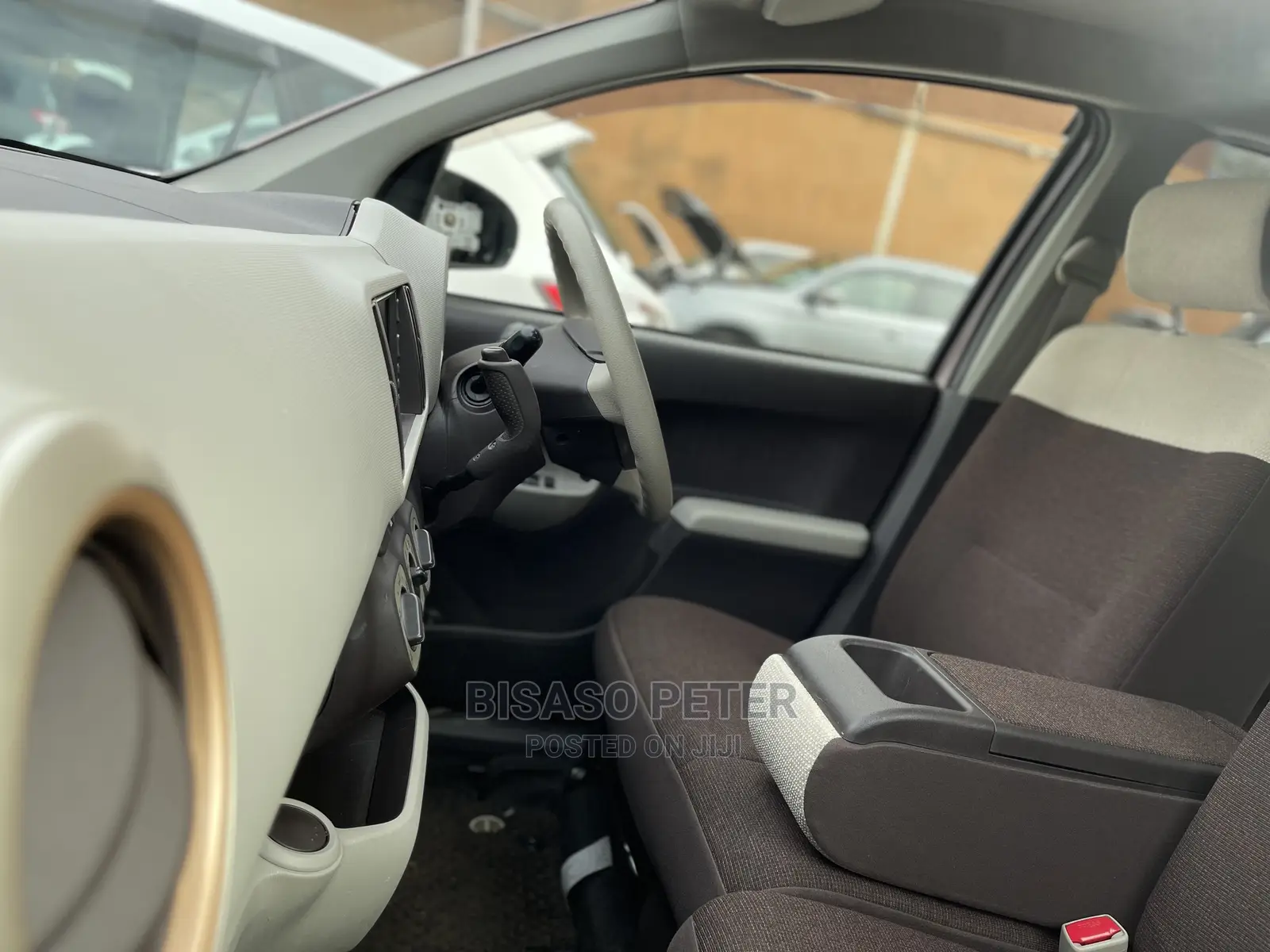 Toyota Passo 1.3 FWD 2014 Ivory