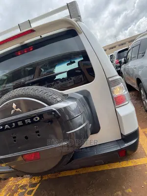Mitsubishi Pajero 3.0 2009 White