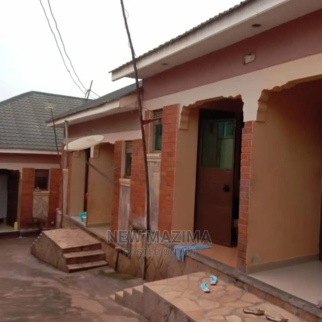 8bdrm House in Makindye Heights, Division a for Sale