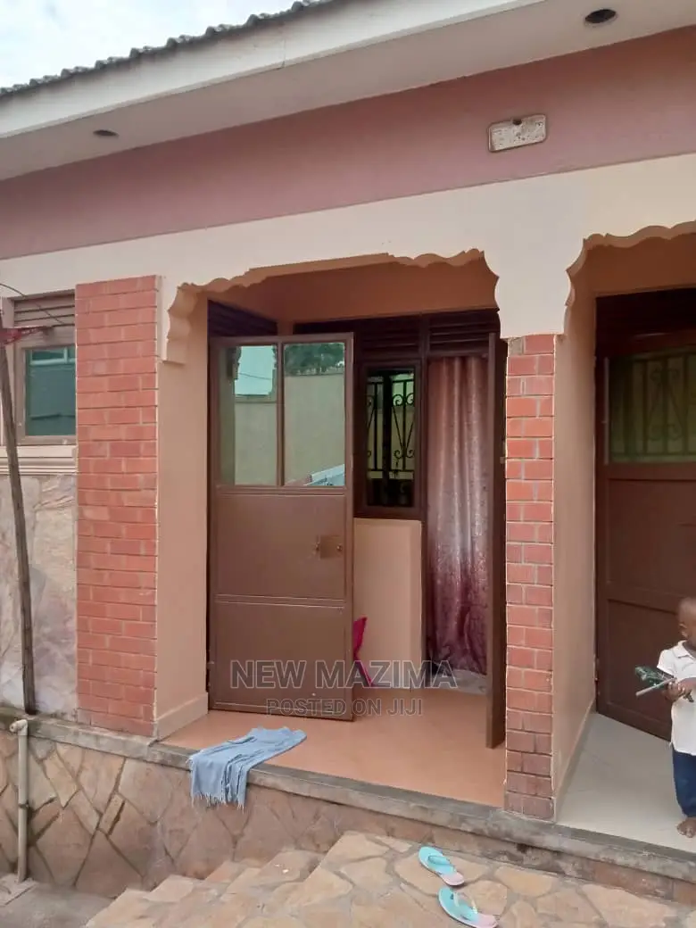 8bdrm House in Makindye Heights, Division a for Sale